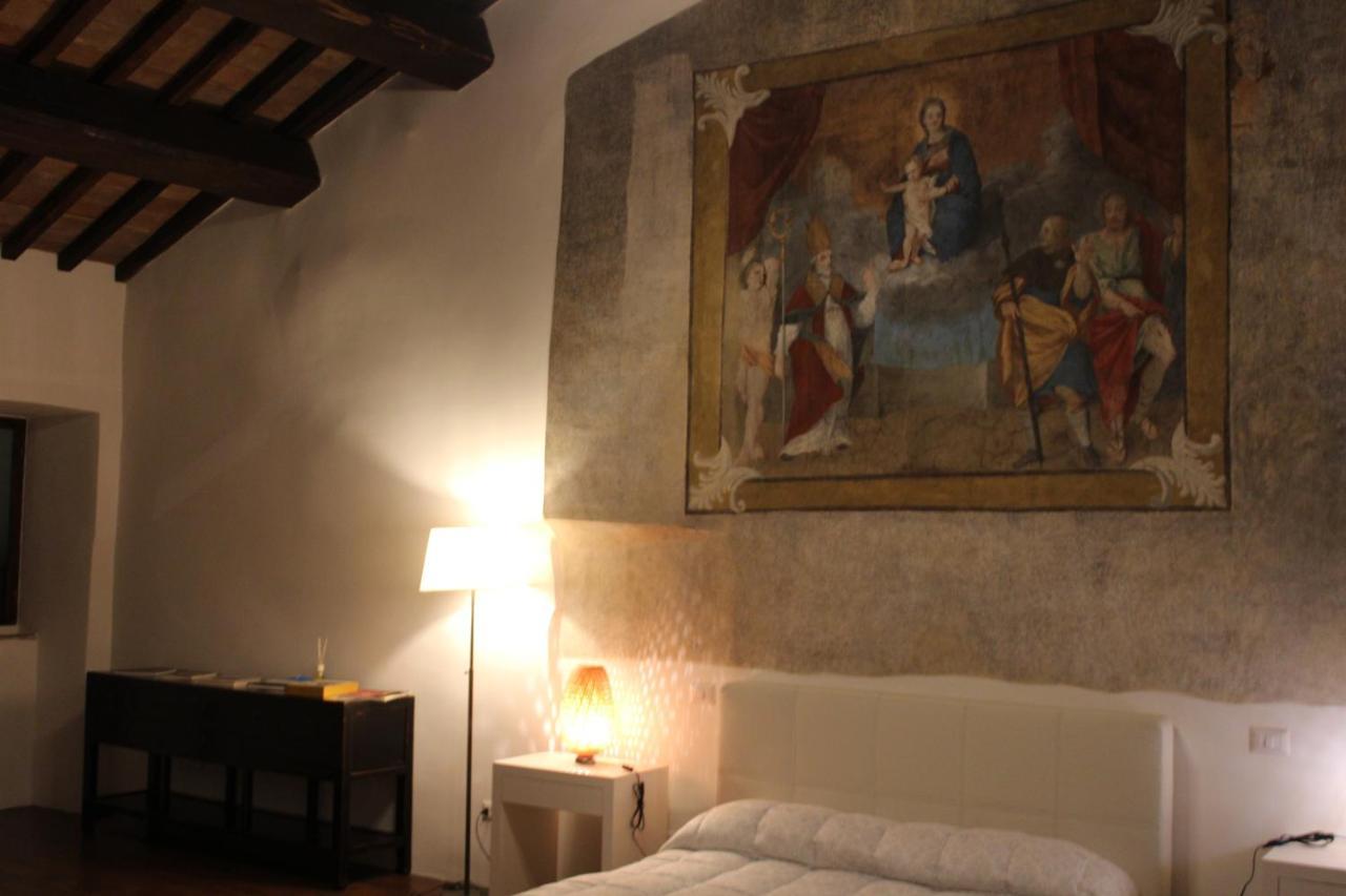 Il Castello Di Campello Aparthotel Кампело сул Клитуно Екстериор снимка