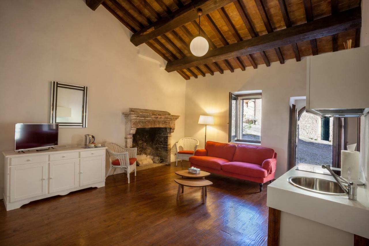 Il Castello Di Campello Aparthotel Кампело сул Клитуно Екстериор снимка